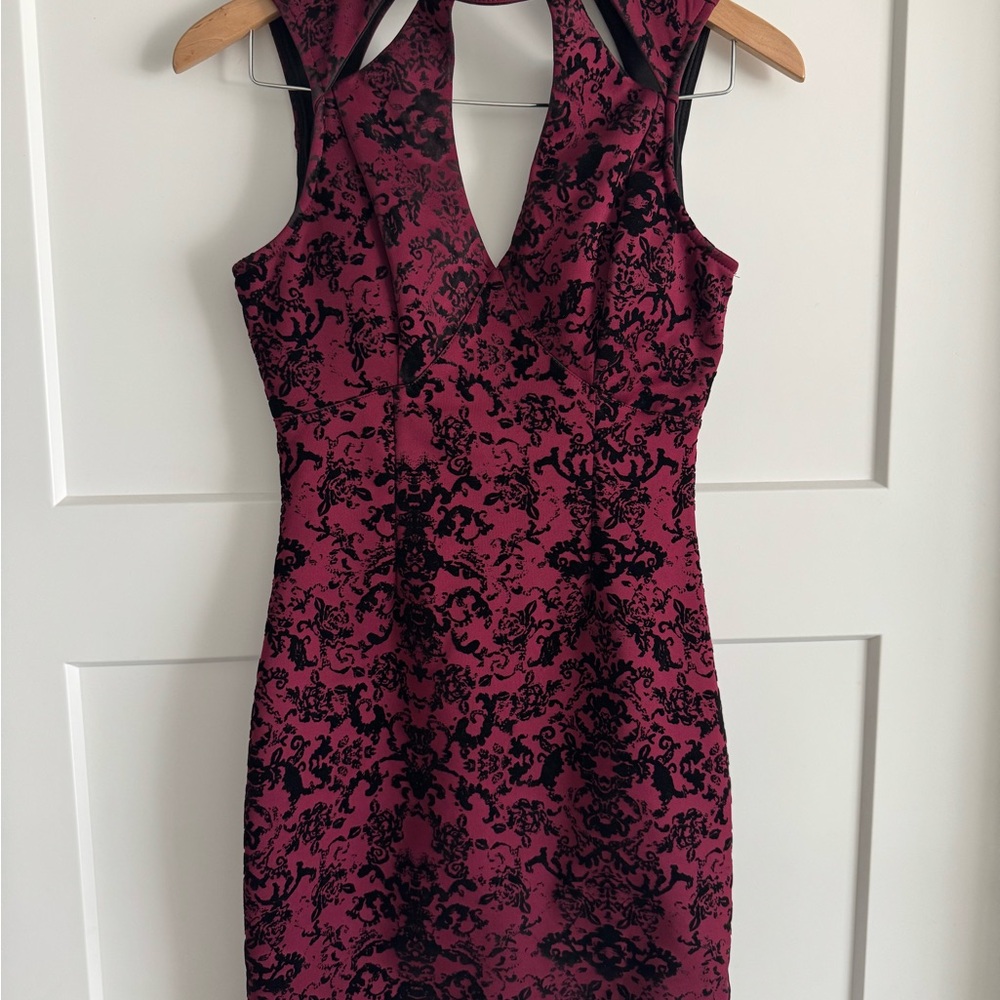 Elegant Black and Red Patterned Dress